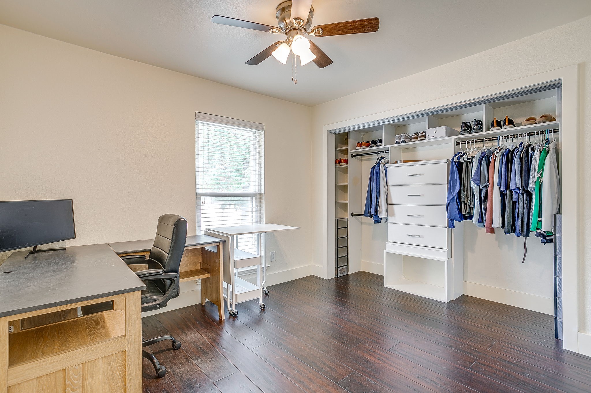 2135 Reverchon Drive Arlington TX 76017