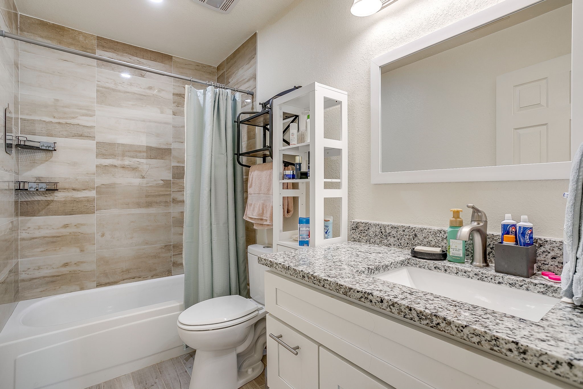 2135 Reverchon Drive Arlington TX 76017