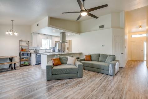 2135 Reverchon Drive Arlington TX 76017