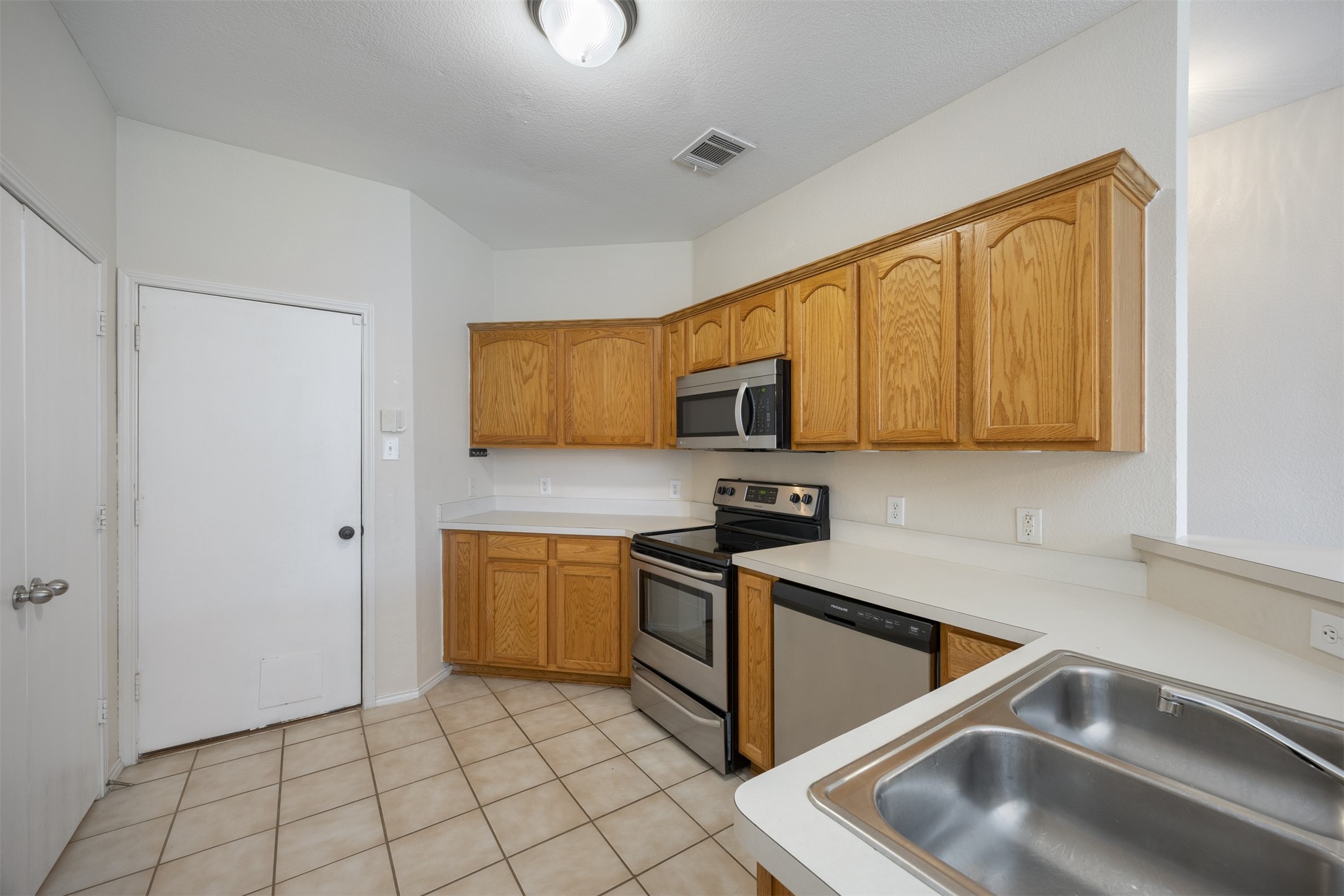 112 Tripp Trail Denton TX 76207