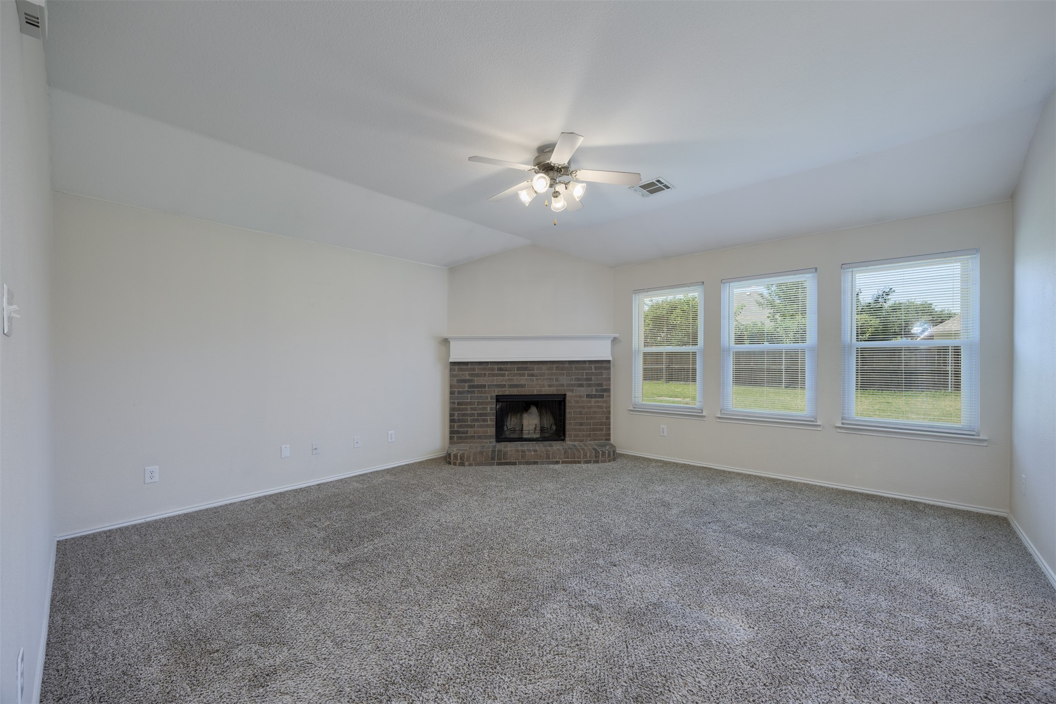 112 Tripp Trail Denton TX 76207