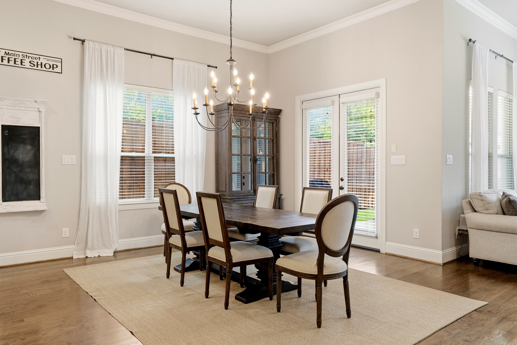 6910 Coronado Avenue Dallas TX 75214
