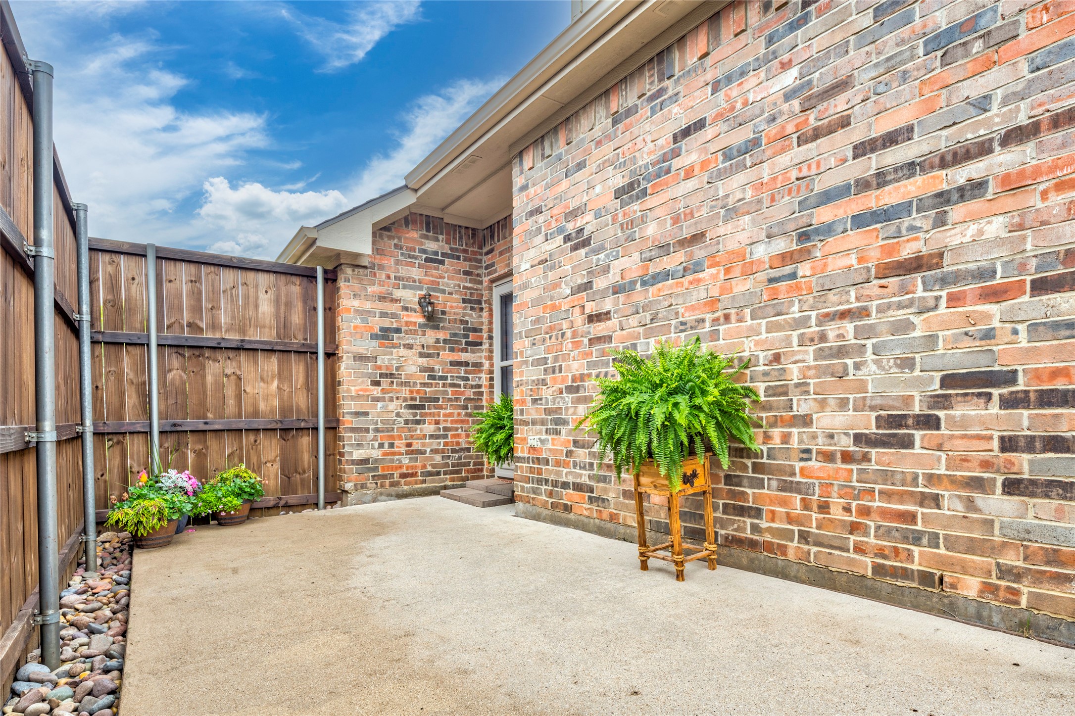 465 Ridge Meade Drive Lewisville TX 75067