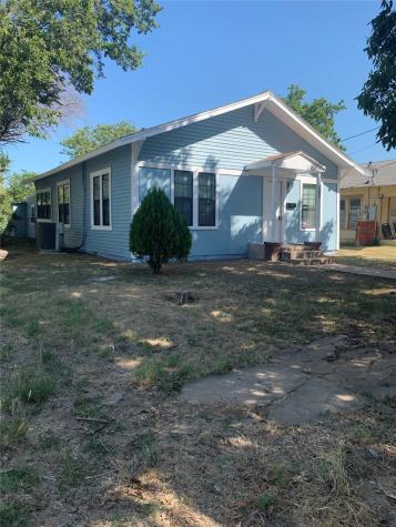 1003 Avenue H Brownwood TX 76801