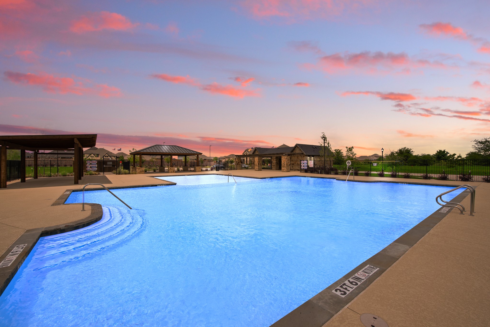 813 Alderwood Red Oak TX 75154