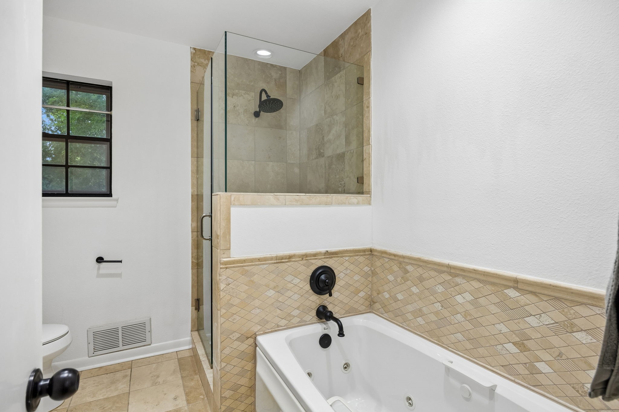 10572 Creekmere Drive Dallas TX 75218