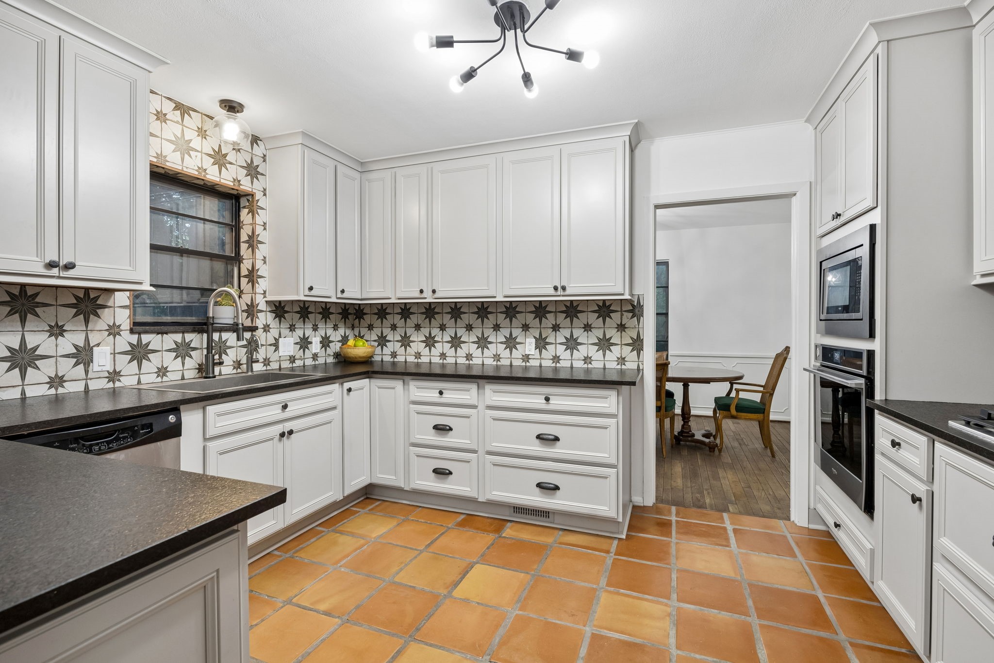 10572 Creekmere Drive Dallas TX 75218