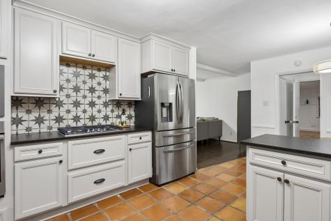 10572 Creekmere Drive Dallas TX 75218