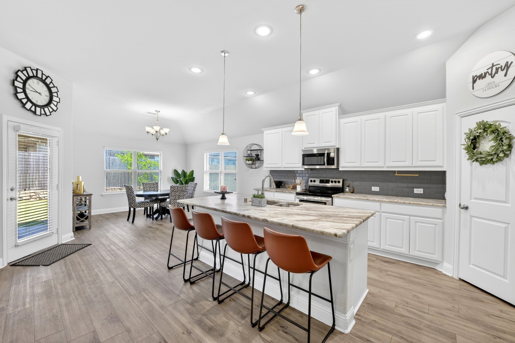 136 Gleeson Drive Red Oak TX 75154