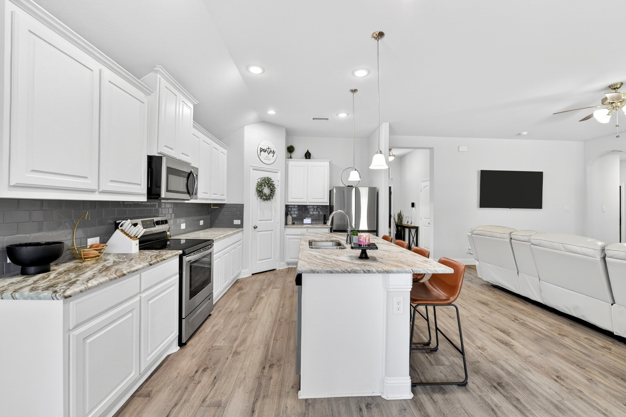 136 Gleeson Drive Red Oak TX 75154