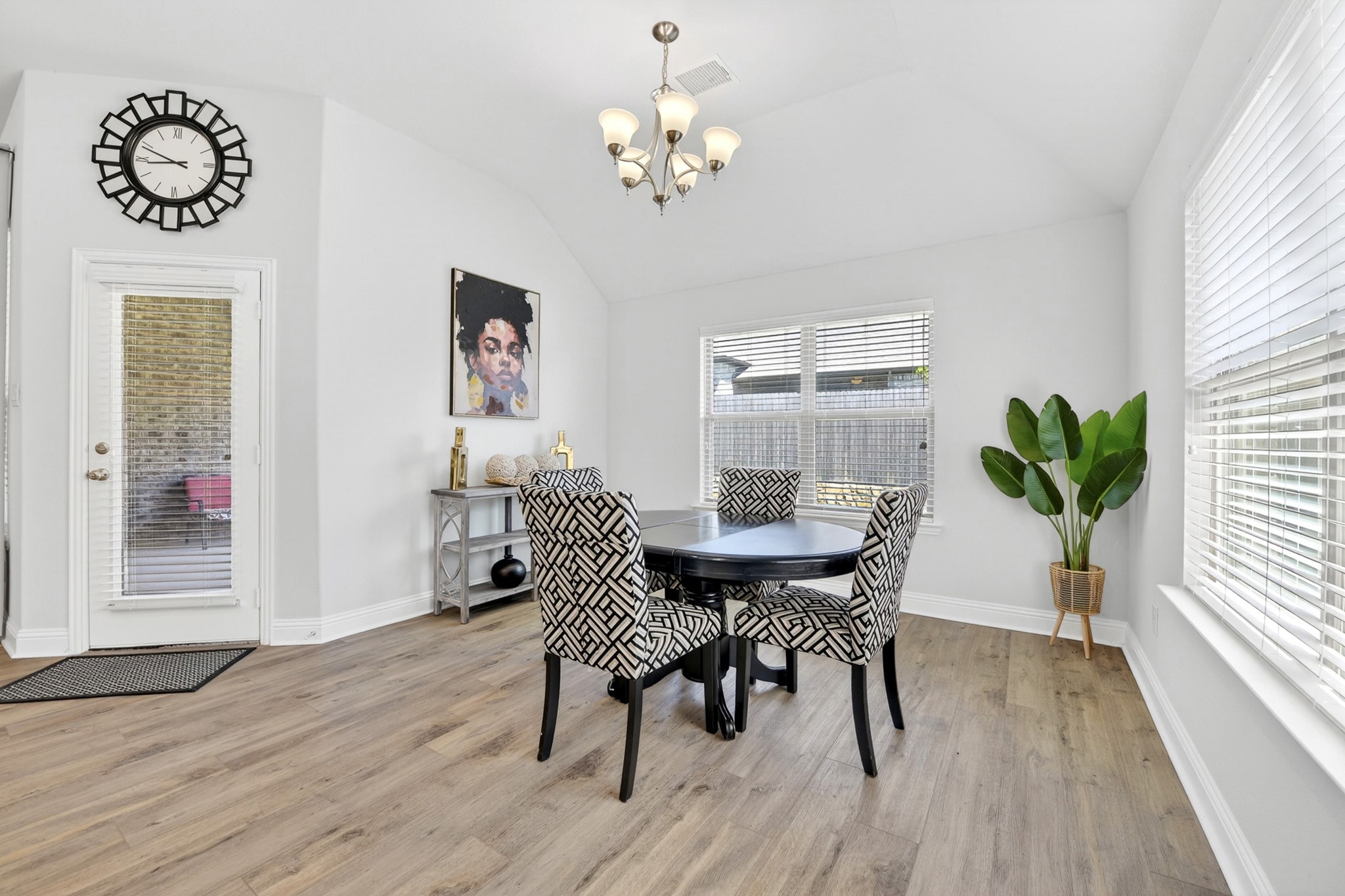 136 Gleeson Drive Red Oak TX 75154