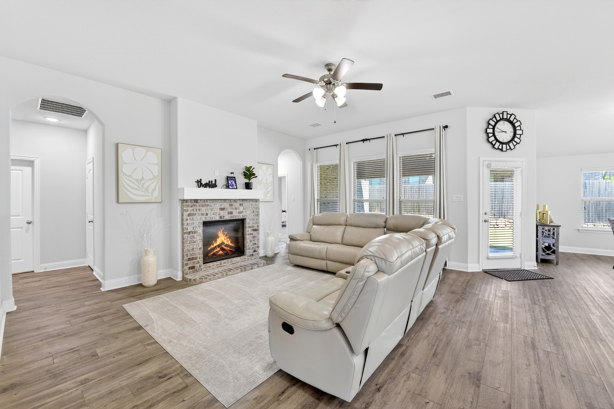 136 Gleeson Drive Red Oak TX 75154