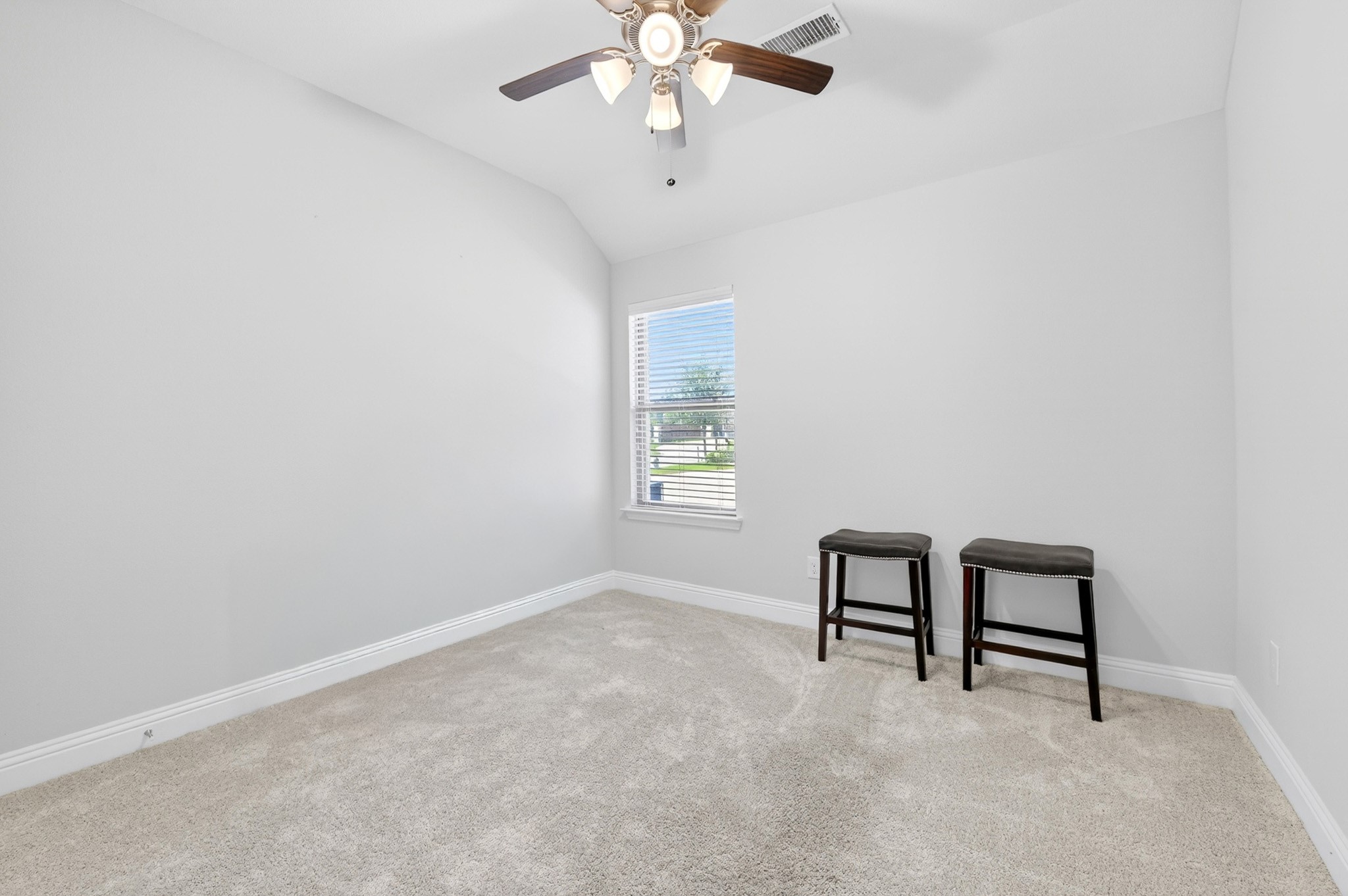 136 Gleeson Drive Red Oak TX 75154