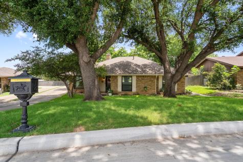 1710 Westcrest Court Grand Prairie TX 75050