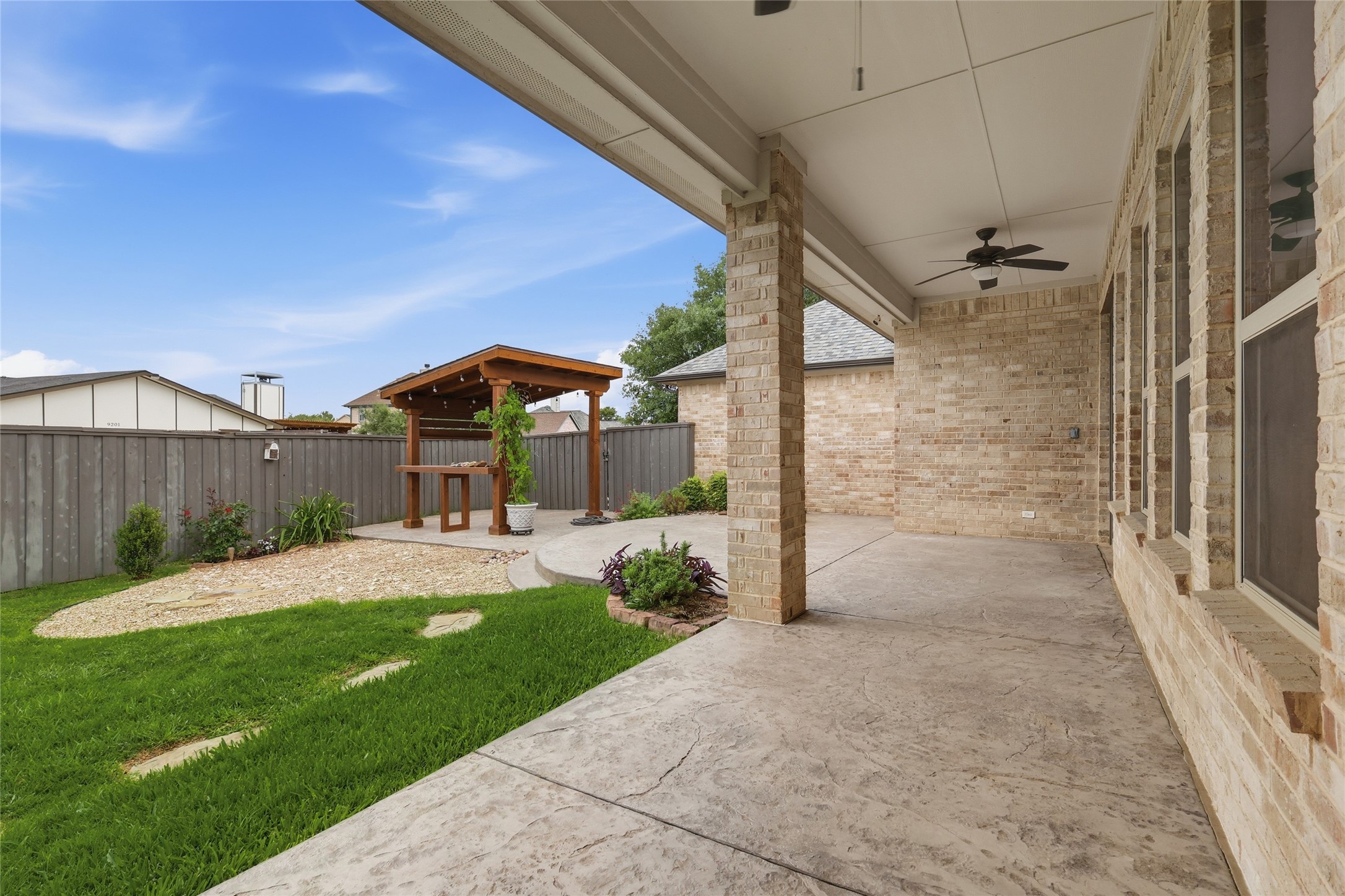 9204 Willard Street Rowlett TX 75088
