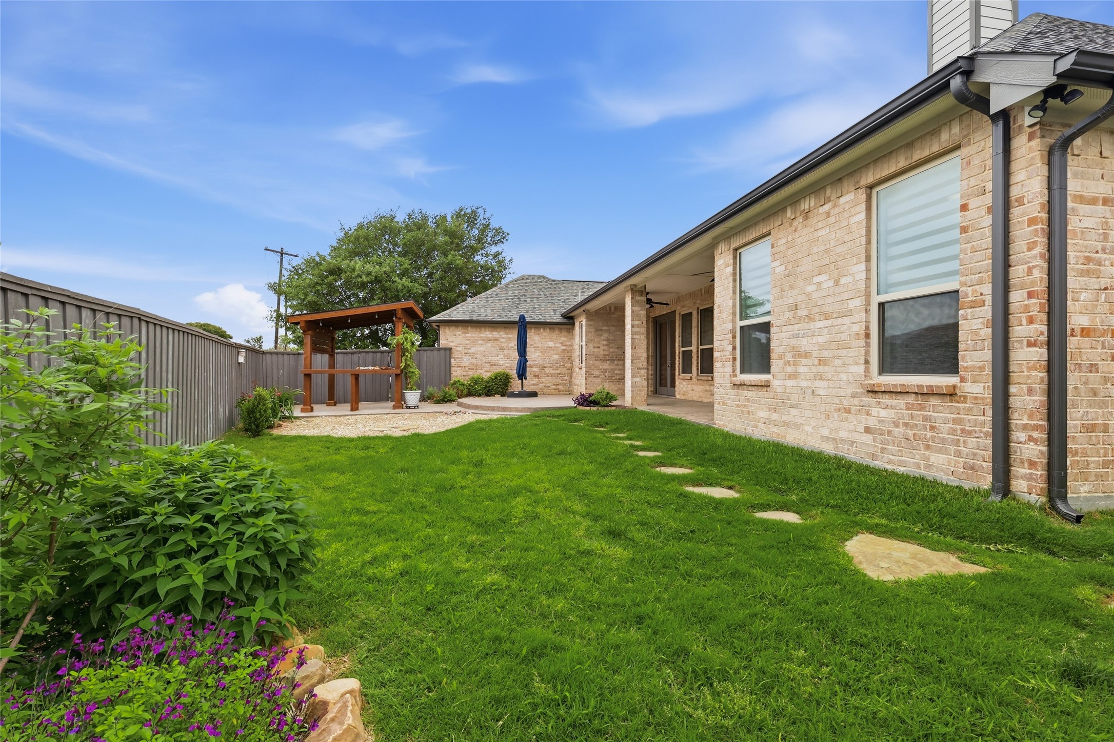 9204 Willard Street Rowlett TX 75088