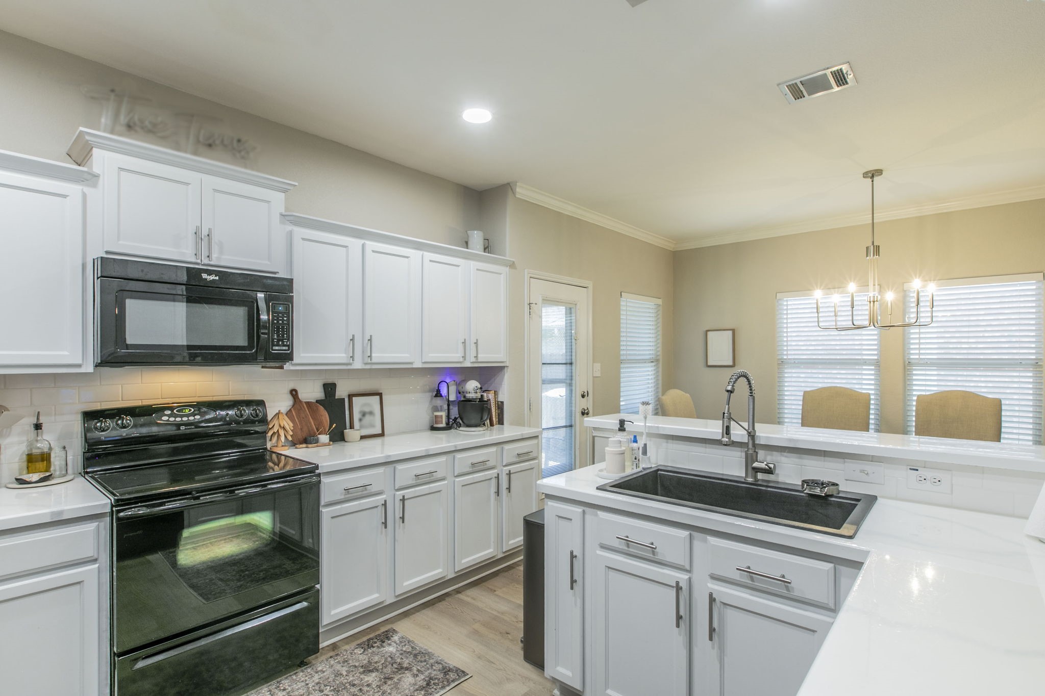1630 Hillside Drive Waxahachie TX 75165