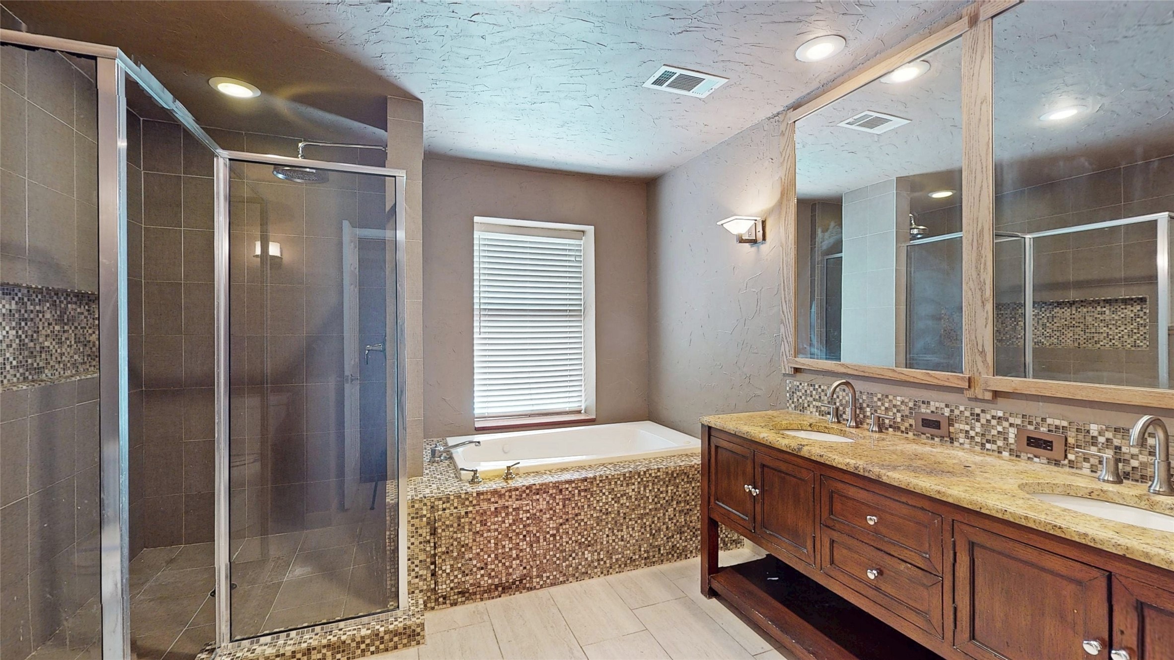 1717 Cunningham Court Bedford TX 76021