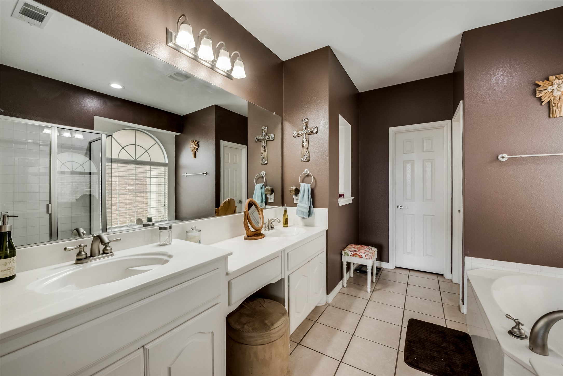 6329 Redeagle Creek Drive Fort Worth TX 76179