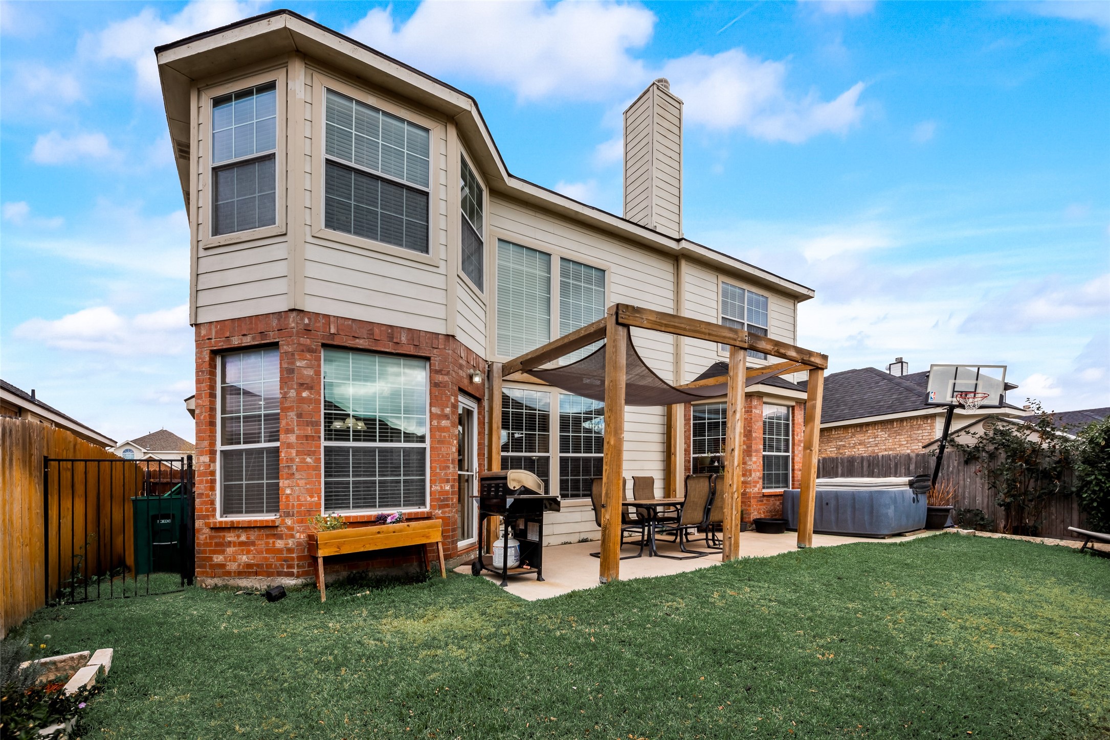 6329 Redeagle Creek Drive Fort Worth TX 76179
