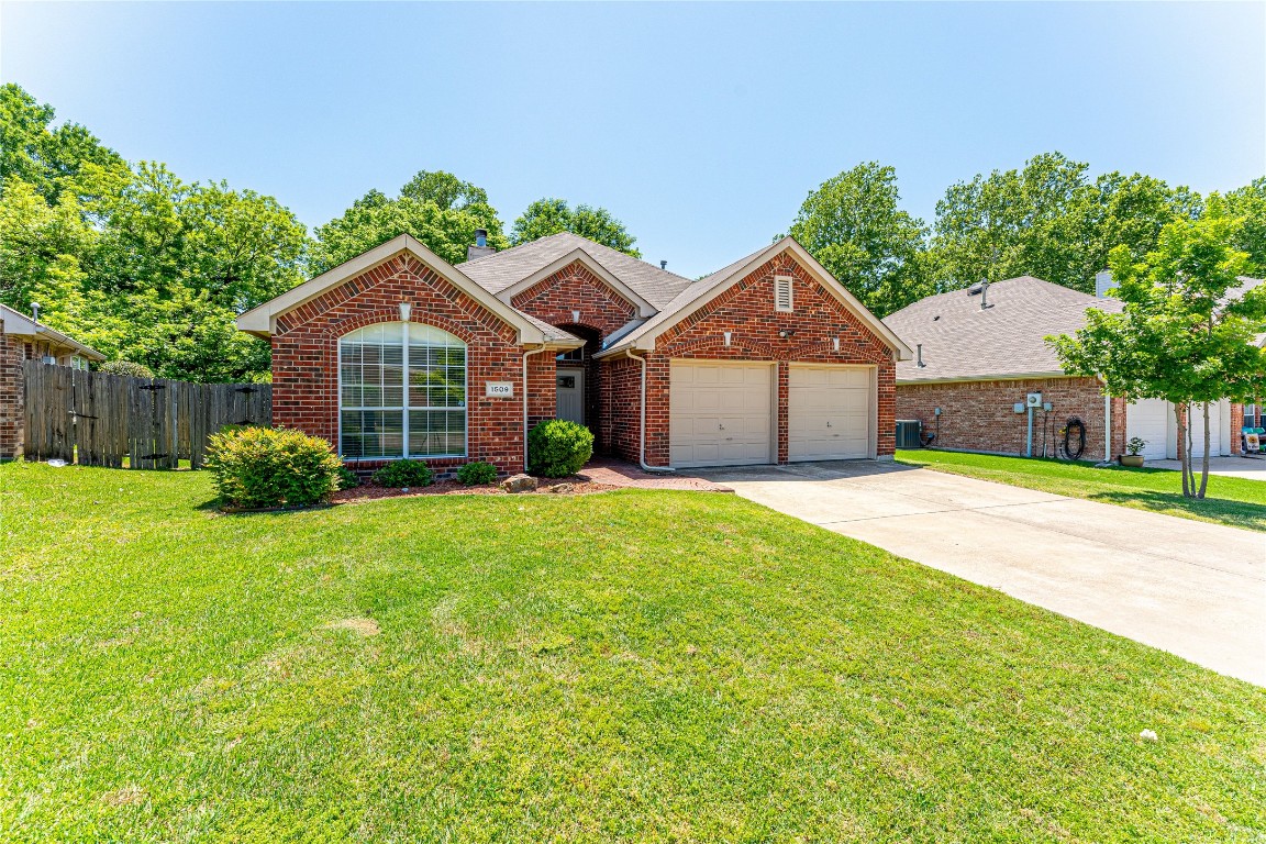 1509 Nicole Lane Garland TX 75040