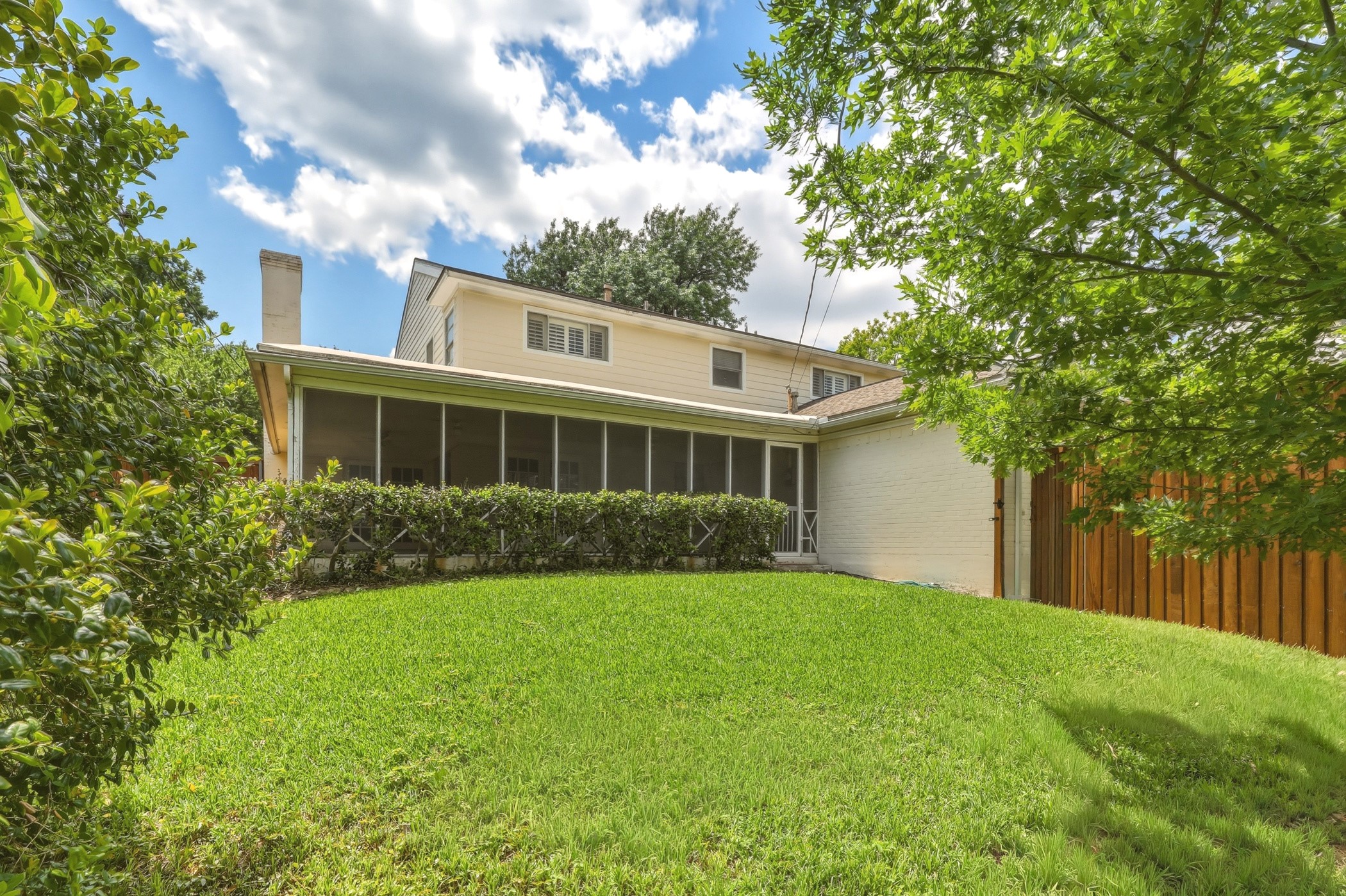 9929 Windledge Drive Dallas TX 75238