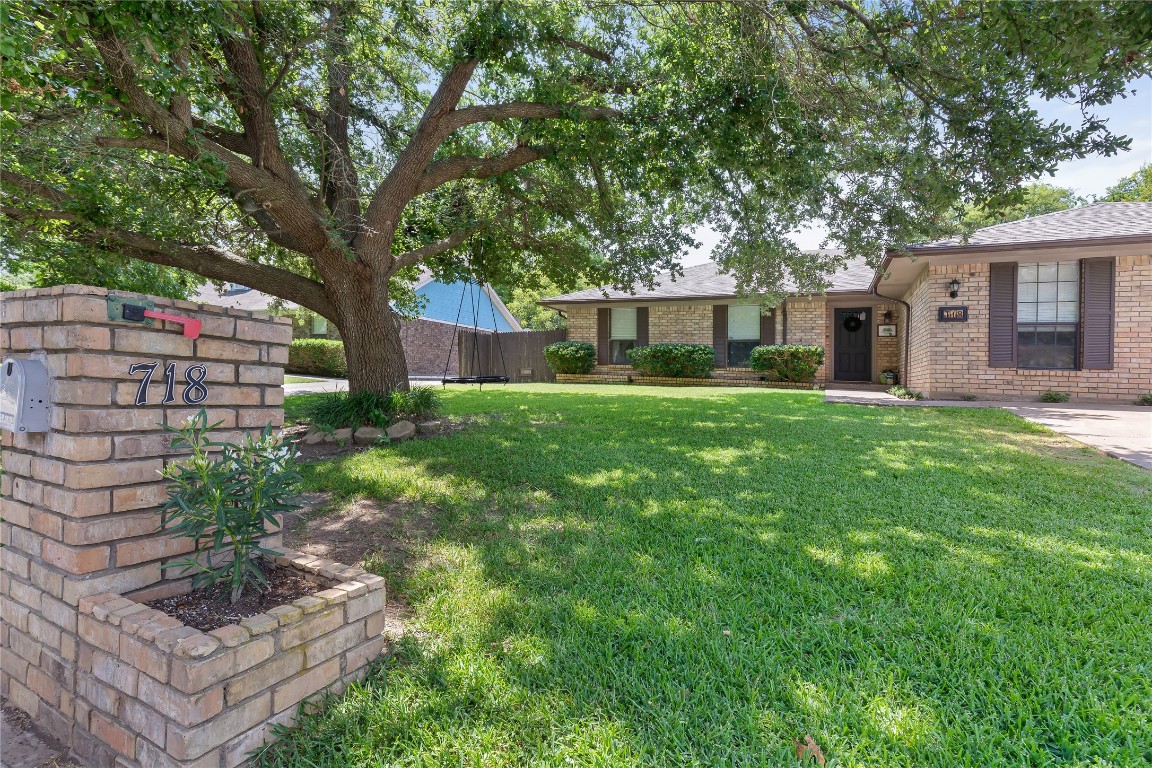 718 Patricia Drive Sherman TX 75090