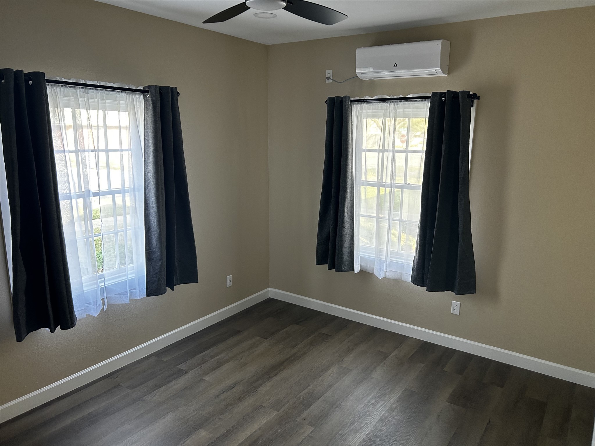 908 W Chestnut Street Denison TX 75020