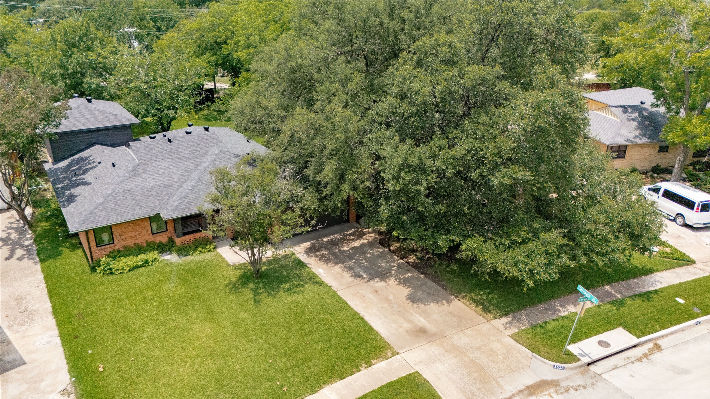 1618 Loree Dallas TX 75228