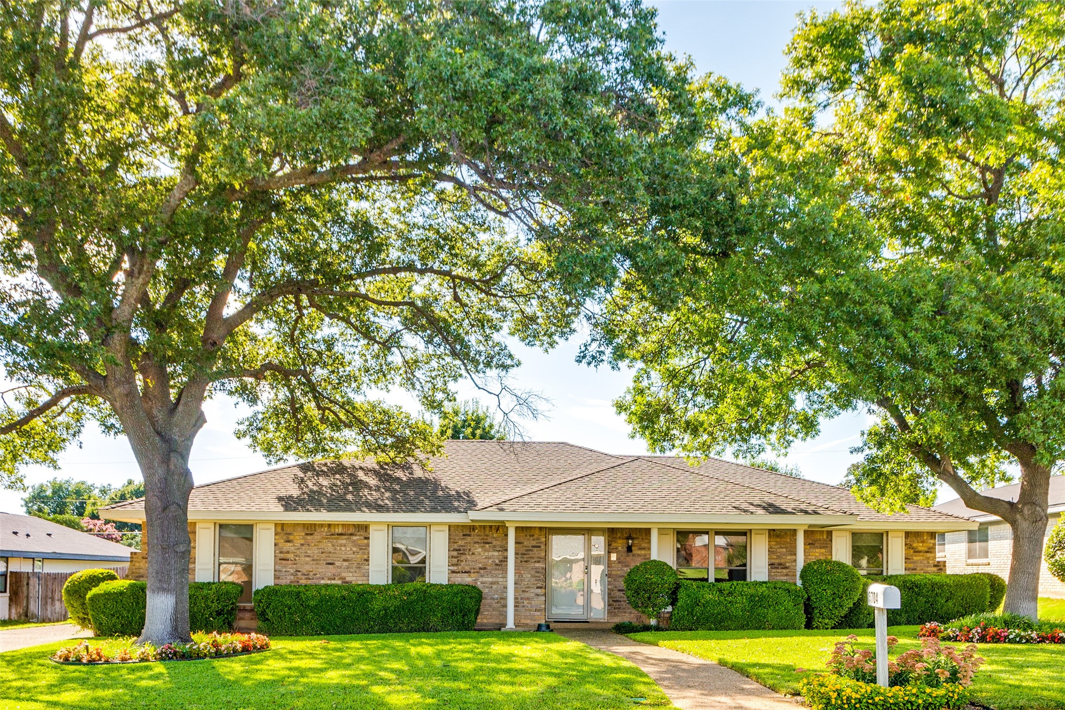6704 Welch Avenue Fort Worth TX 76133
