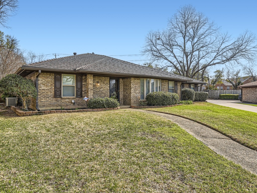 1901 Moody Court Arlington TX 76012