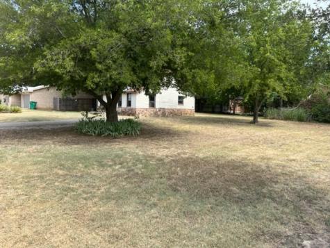 1029 W College Street Jacksboro TX 76458