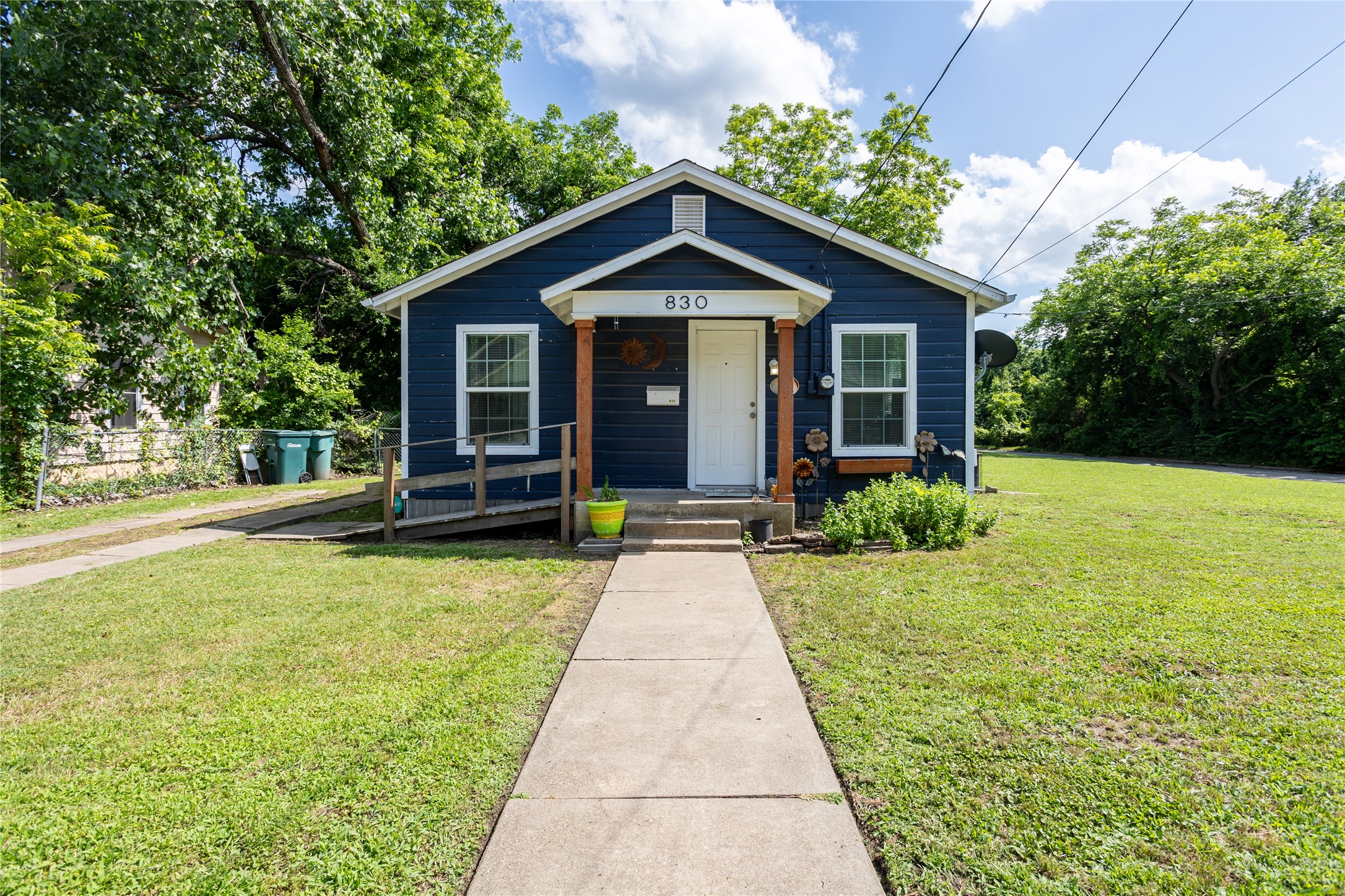 830 W Fern Street Sherman TX 75092