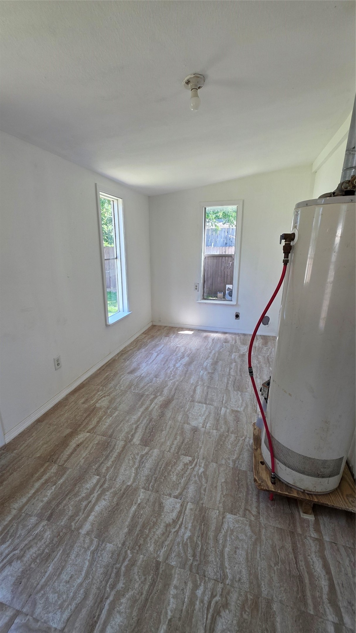 524 W Broadus Avenue Fort Worth TX 76115