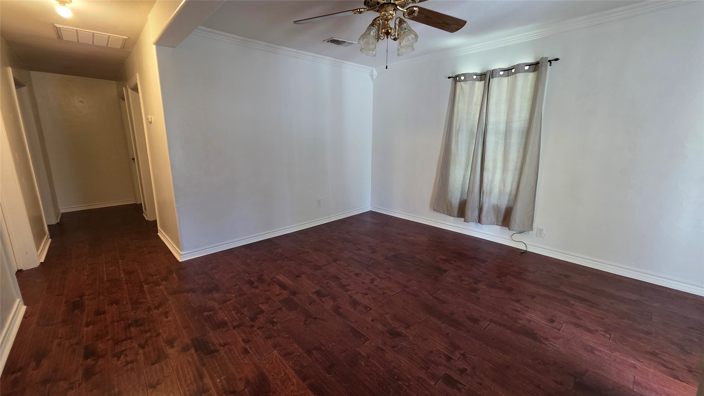 524 W Broadus Avenue Fort Worth TX 76115