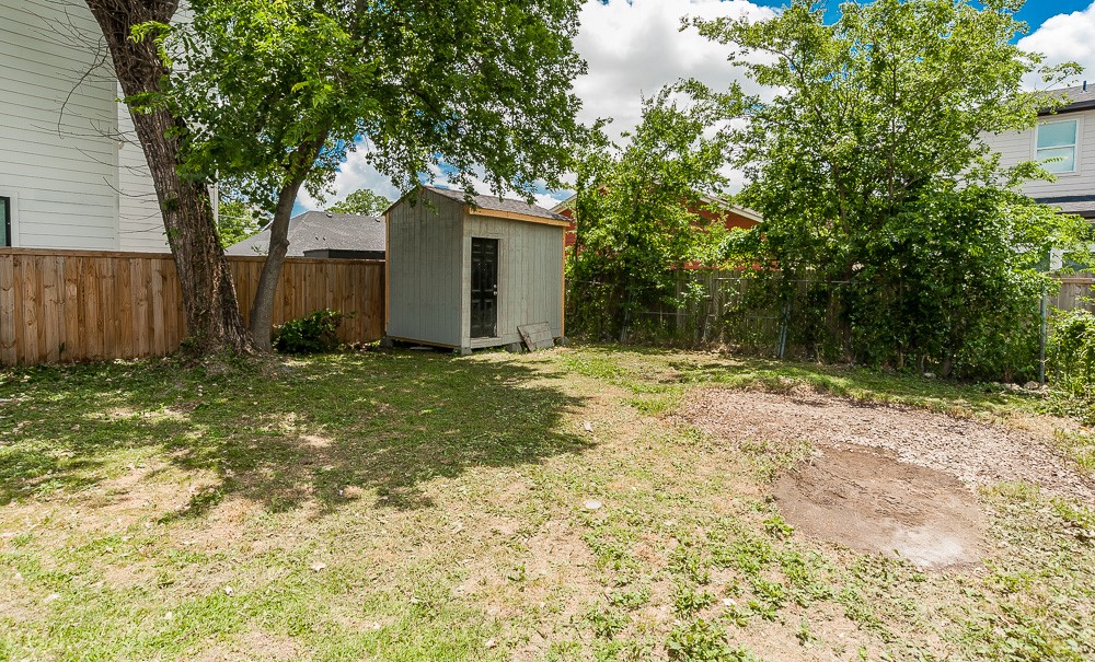 1810 Shaw Street Dallas TX 75212