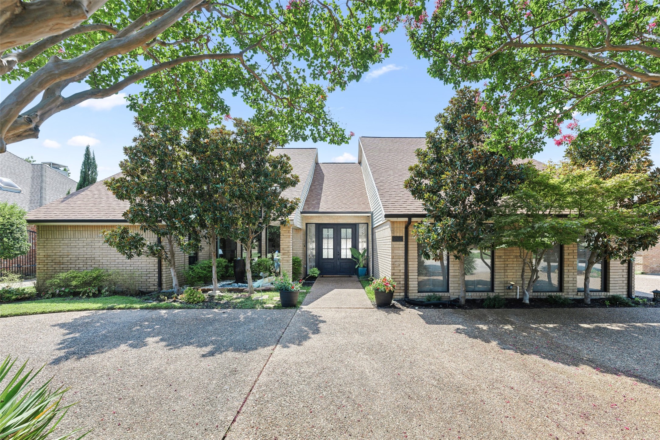 5702 Glen Heather Drive Dallas TX 75252