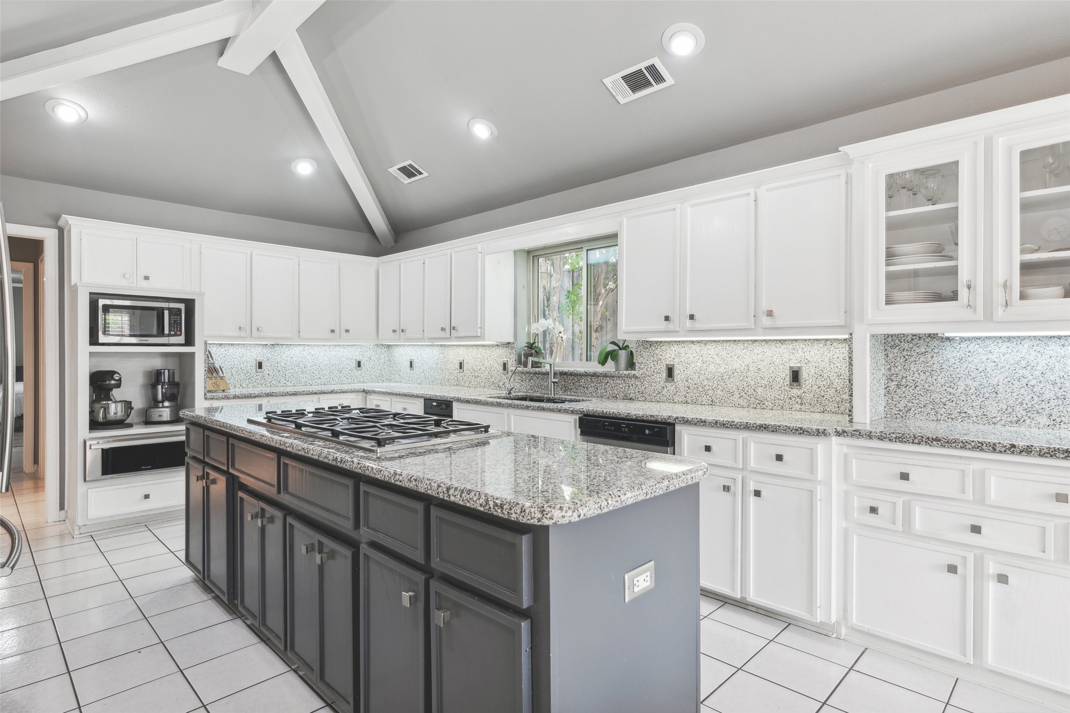 5702 Glen Heather Drive Dallas TX 75252