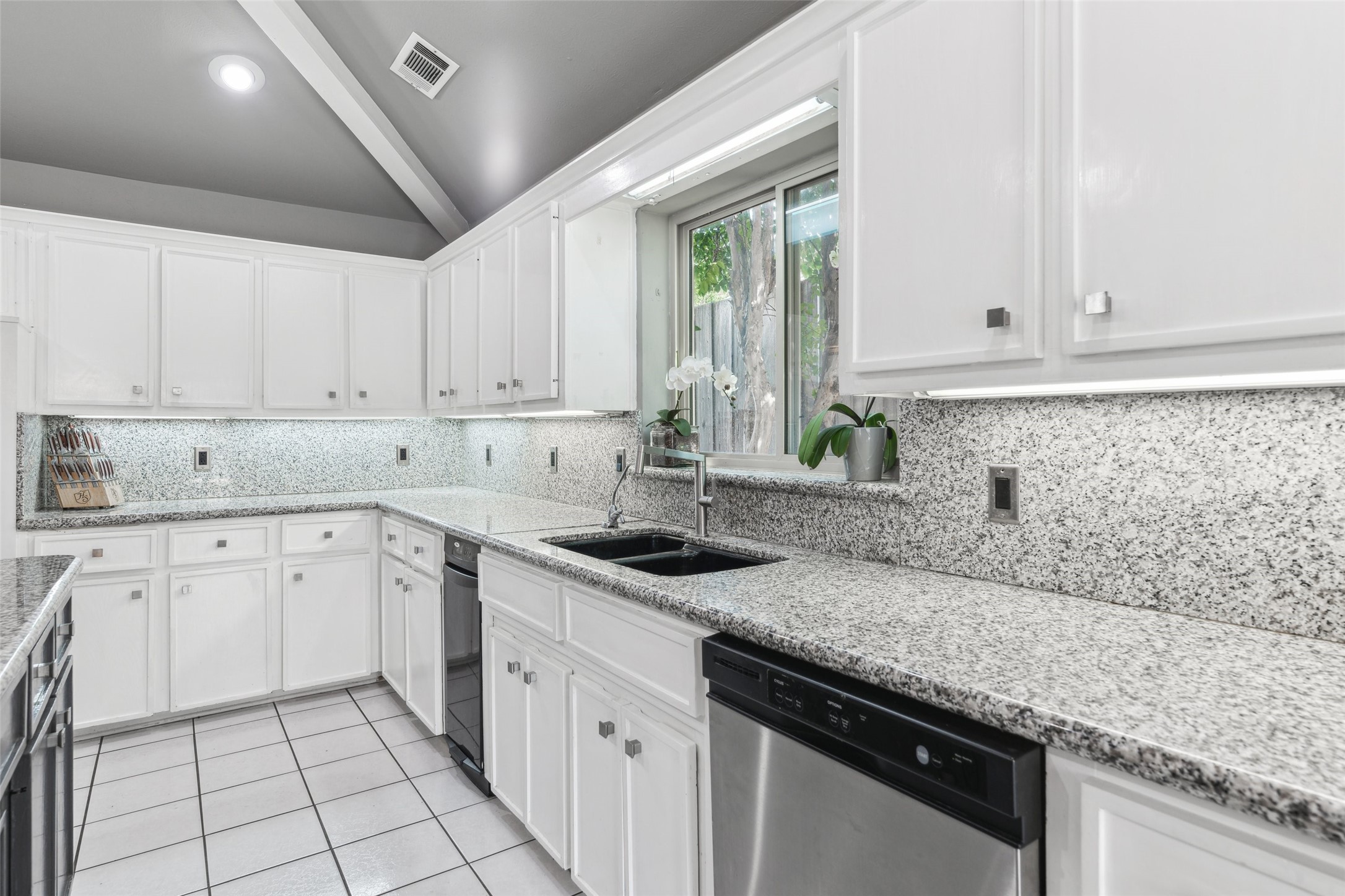 5702 Glen Heather Drive Dallas TX 75252