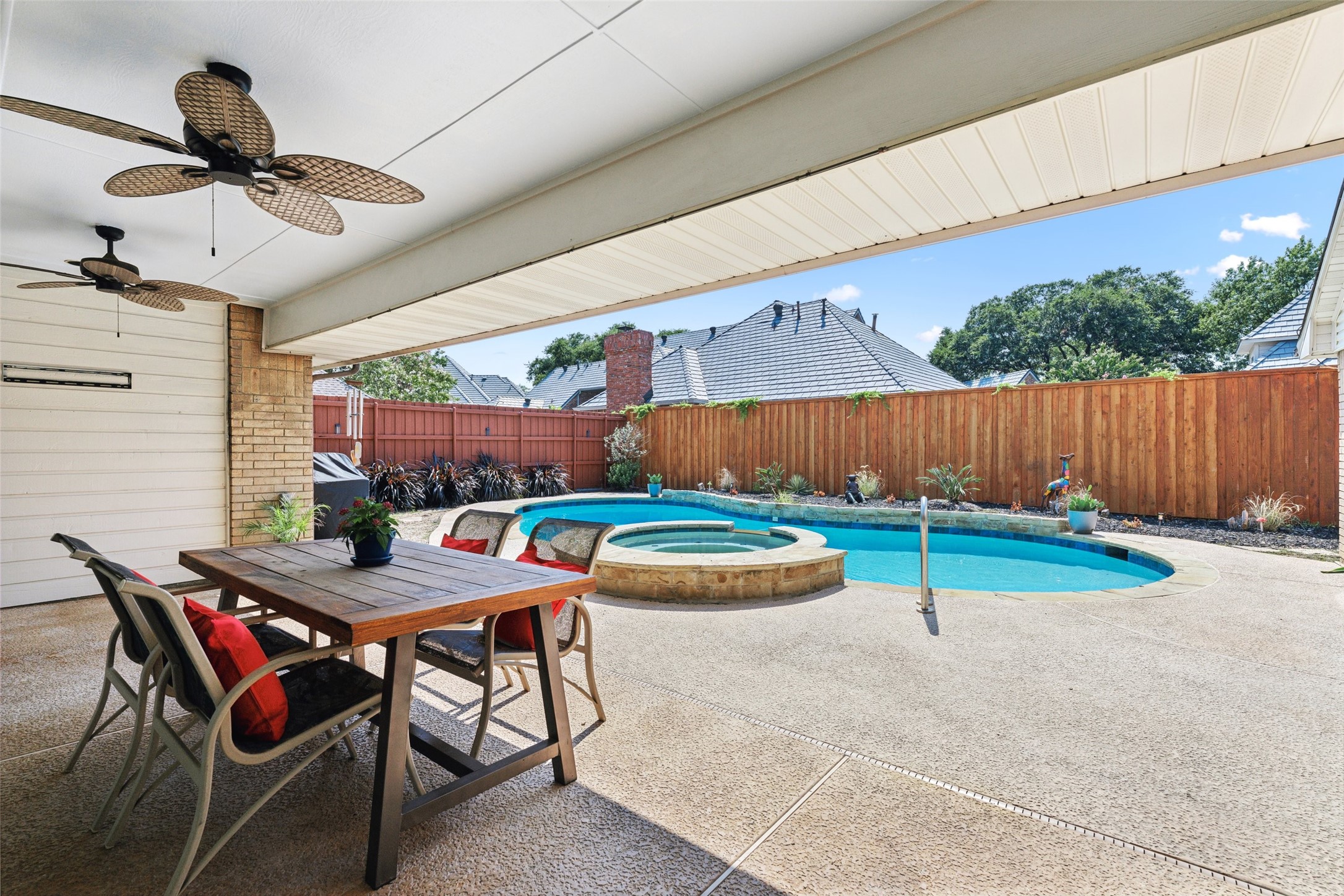 5702 Glen Heather Drive Dallas TX 75252