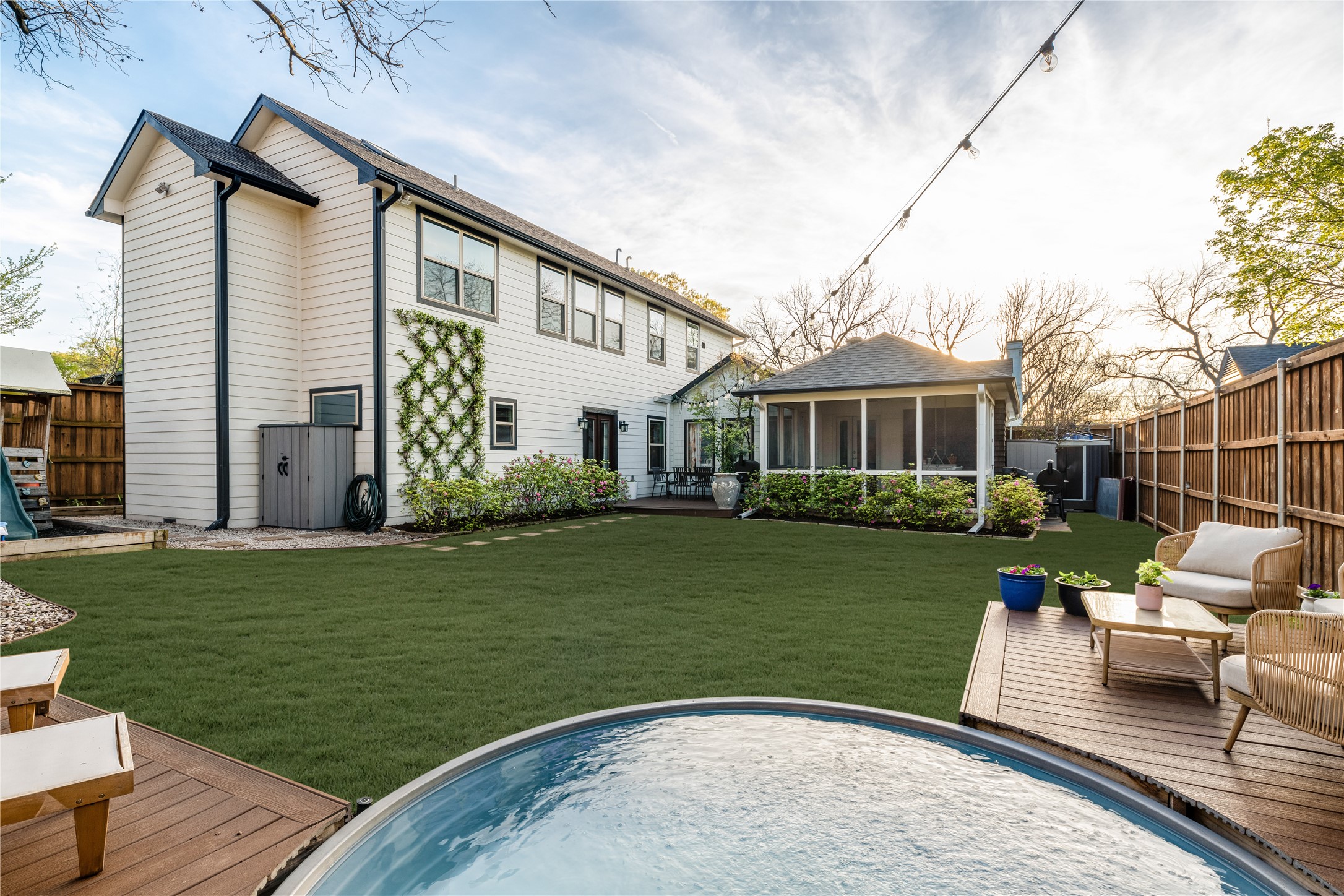 722 Tenna Loma Court Dallas TX 75208