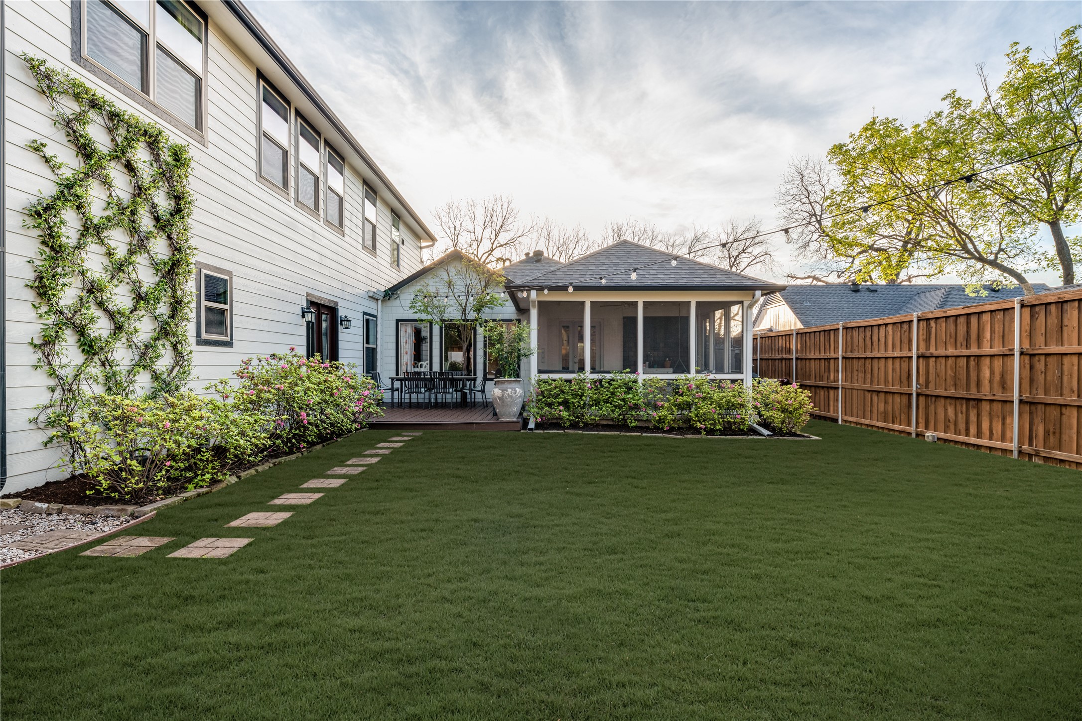 722 Tenna Loma Court Dallas TX 75208