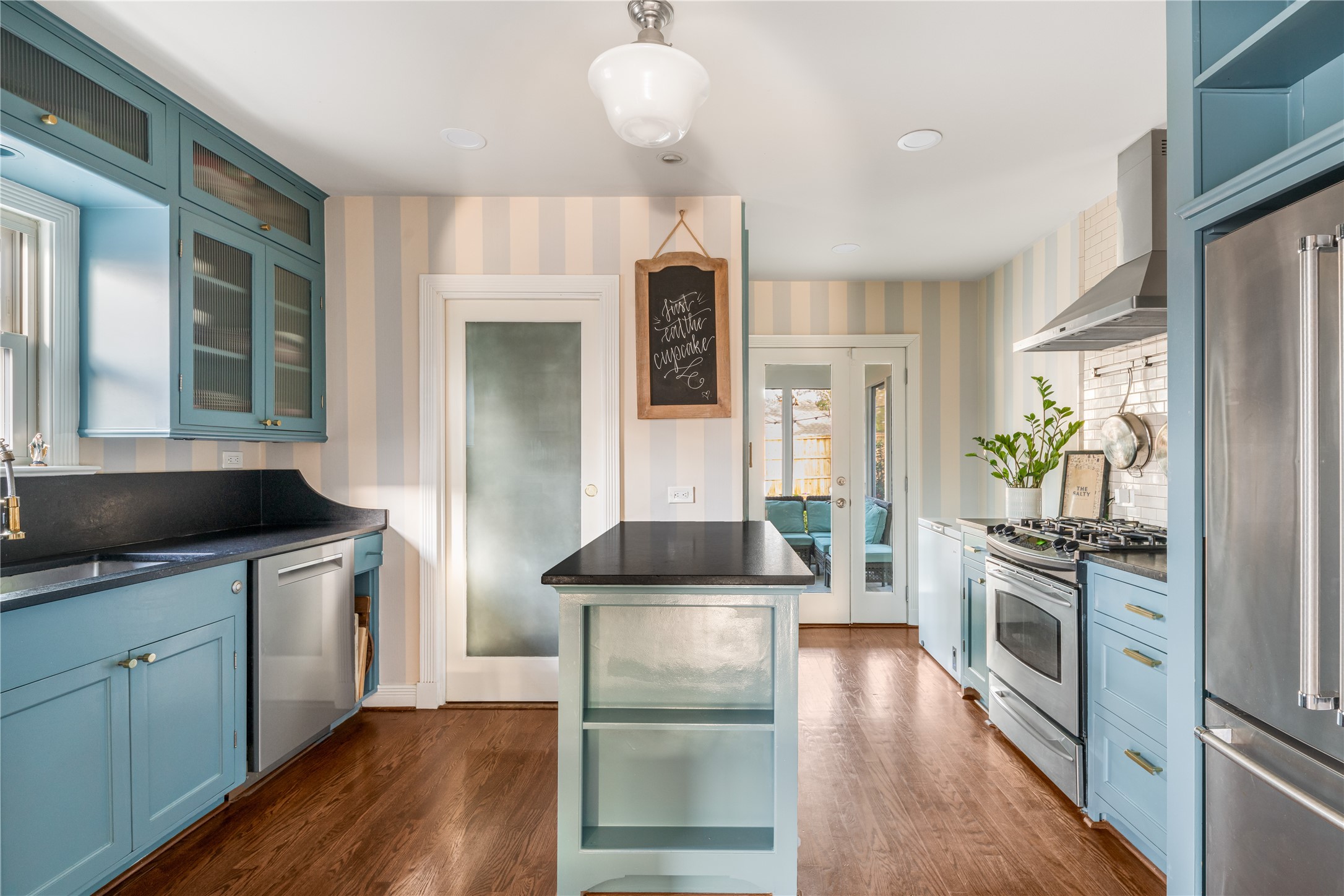722 Tenna Loma Court Dallas TX 75208