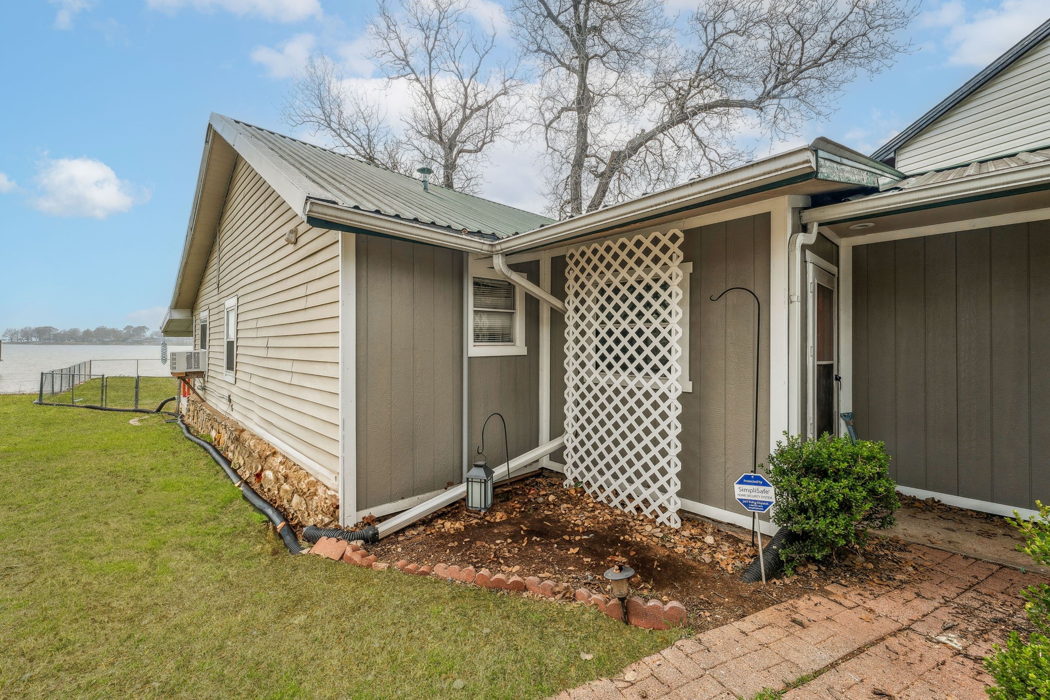 1662 Rogers Road Newark TX 76071