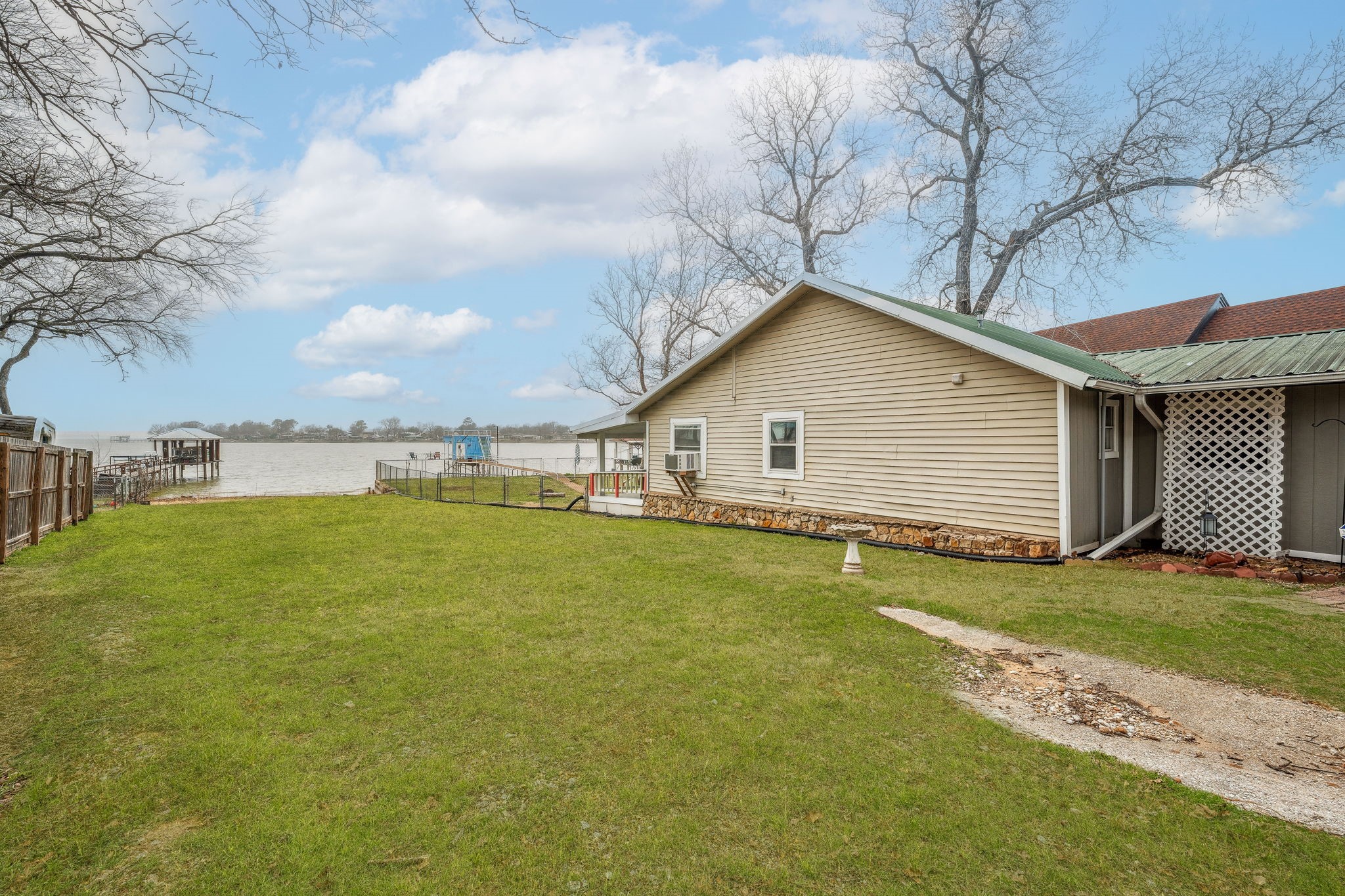1662 Rogers Road Newark TX 76071