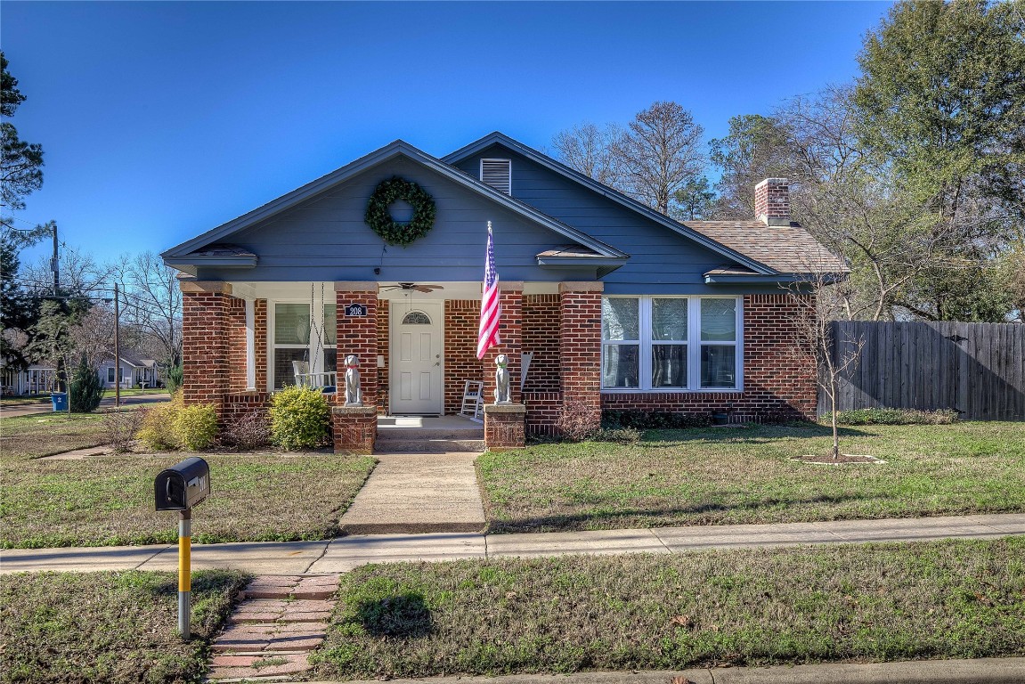 208 S Walnut Street Winnsboro TX 75494