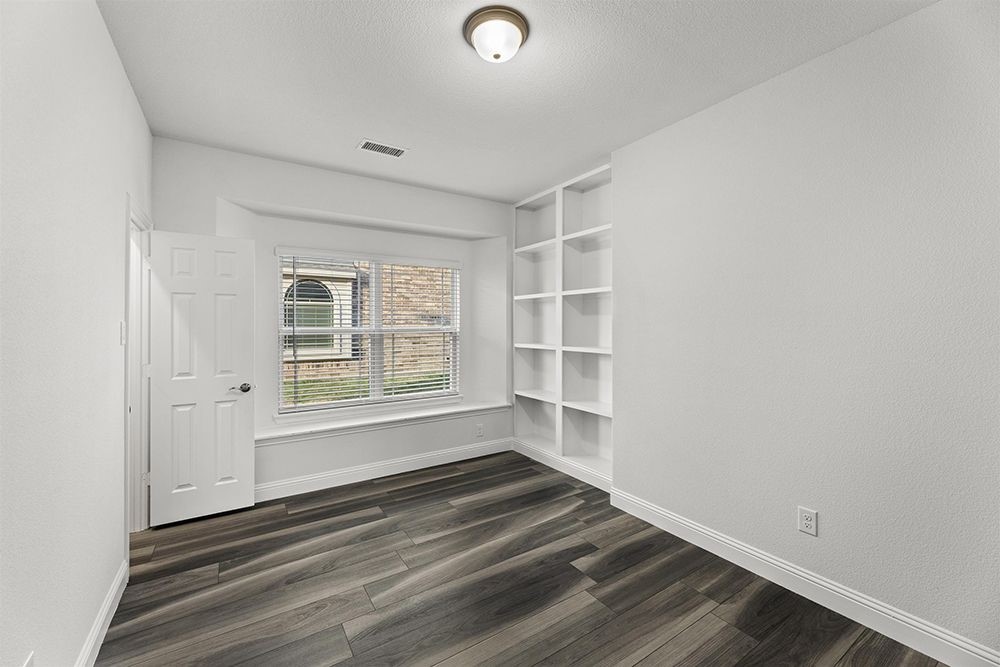 2610 White Plains Drive Midlothian TX 76065