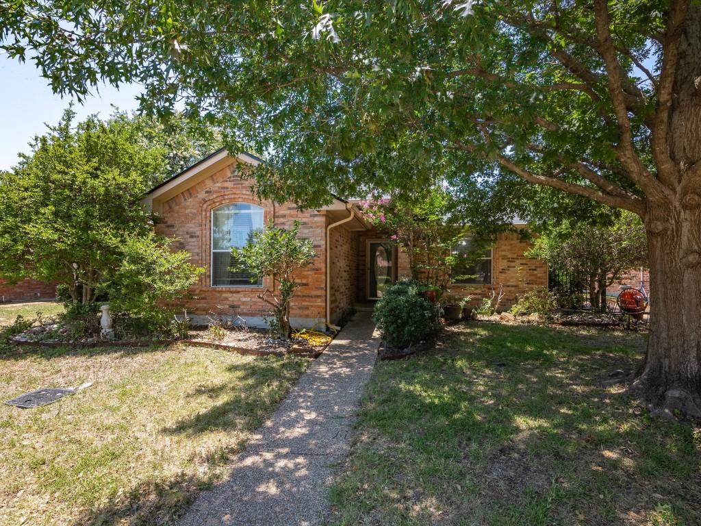 627 Tulane Drive Waxahachie TX 75165