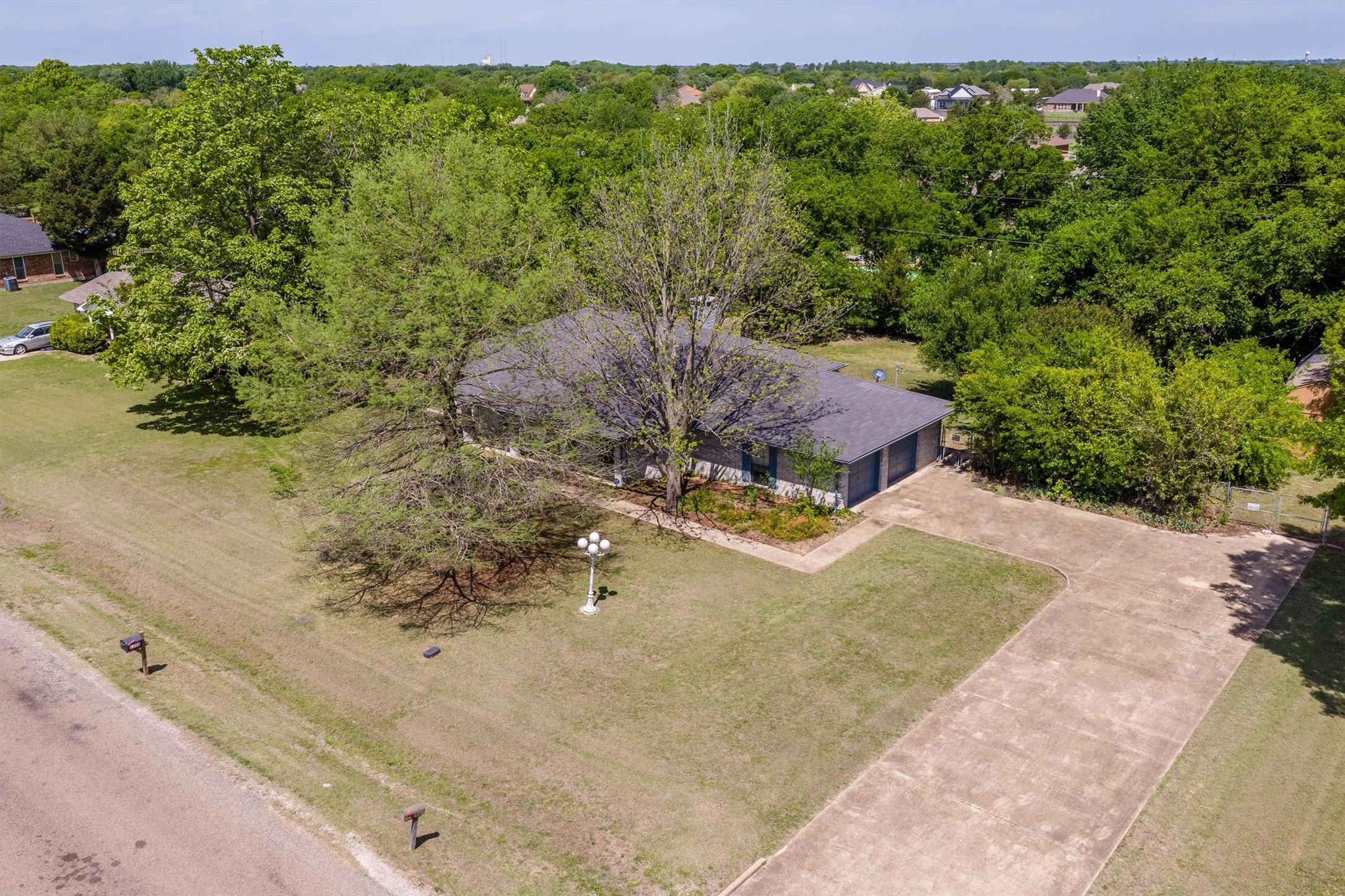 1309 Dixie Lane Waxahachie TX 75165