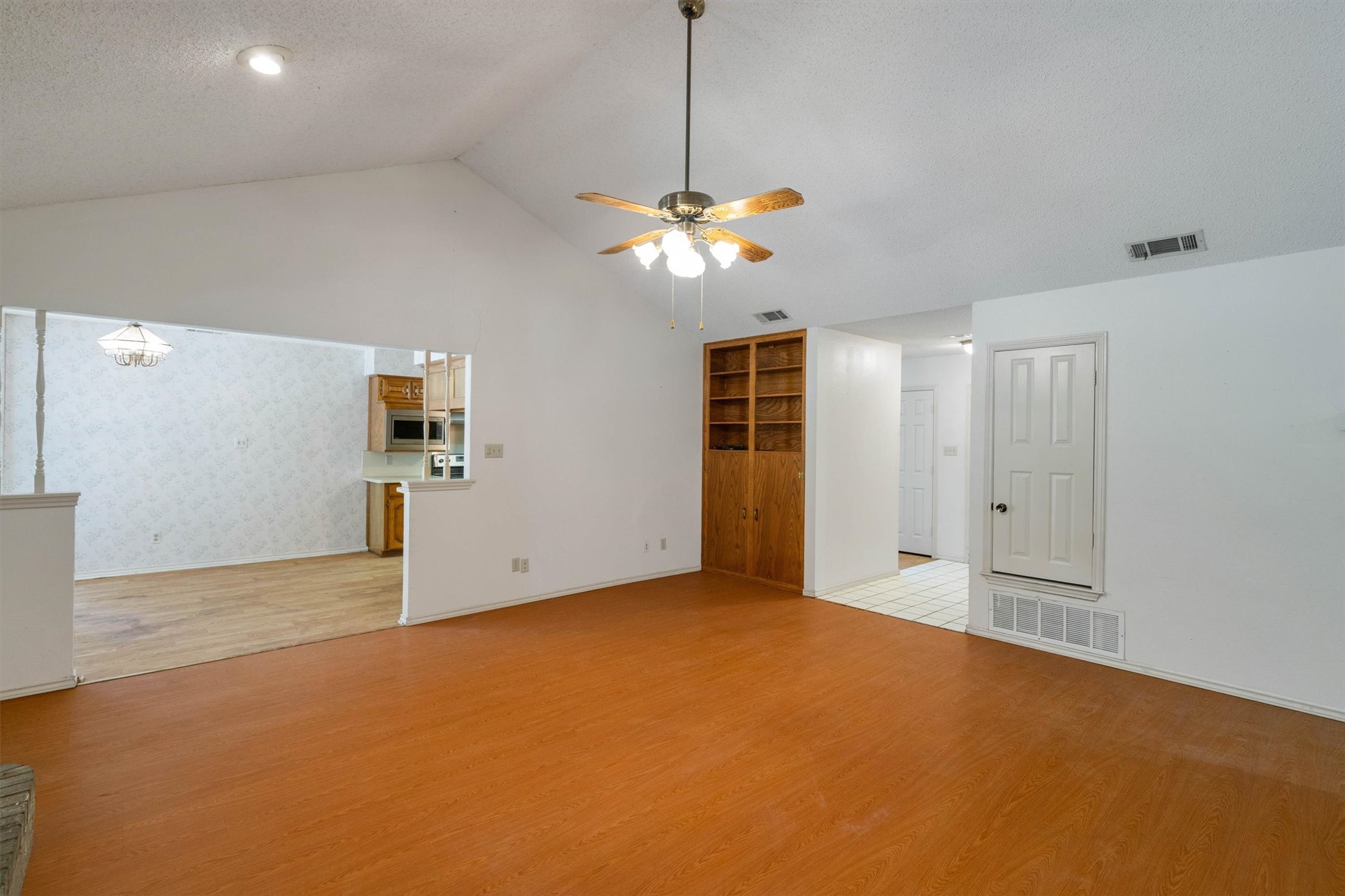1309 Dixie Lane Waxahachie TX 75165